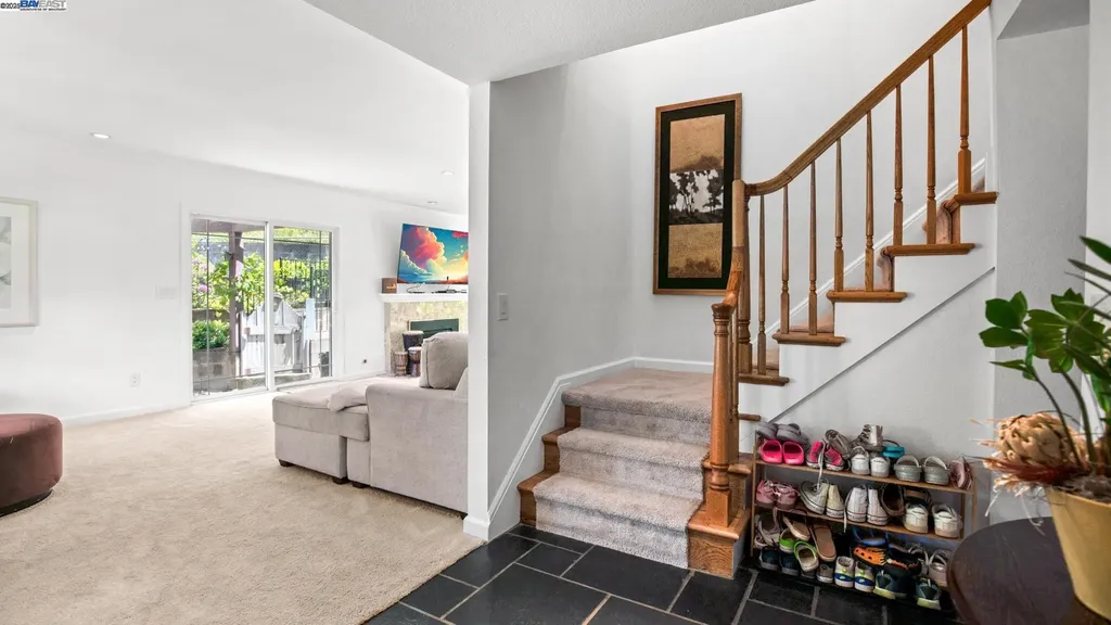 11 Oak Tree Court San Rafael CA 94903