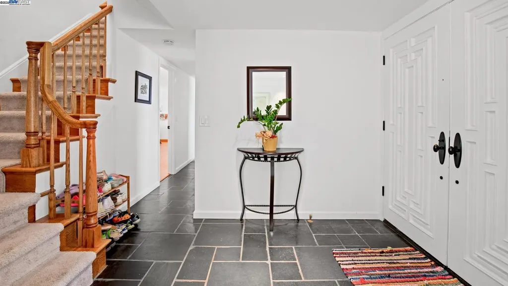 11 Oak Tree Court San Rafael CA 94903