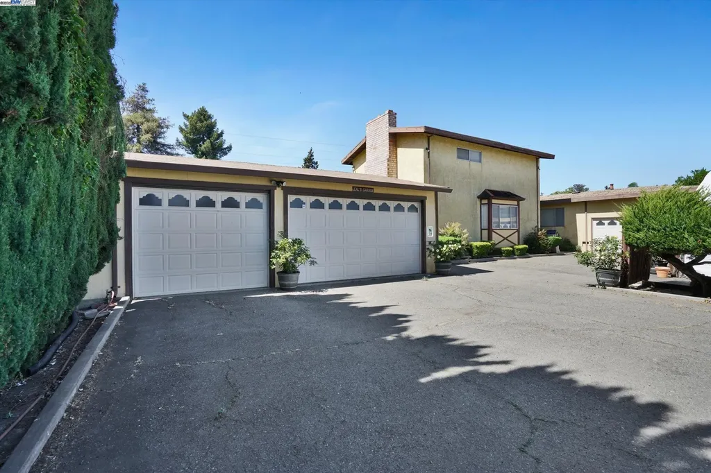 664 Berry Avenue Hayward CA 94544