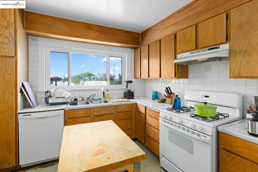 2903 Sacramento Street Berkeley CA 94702