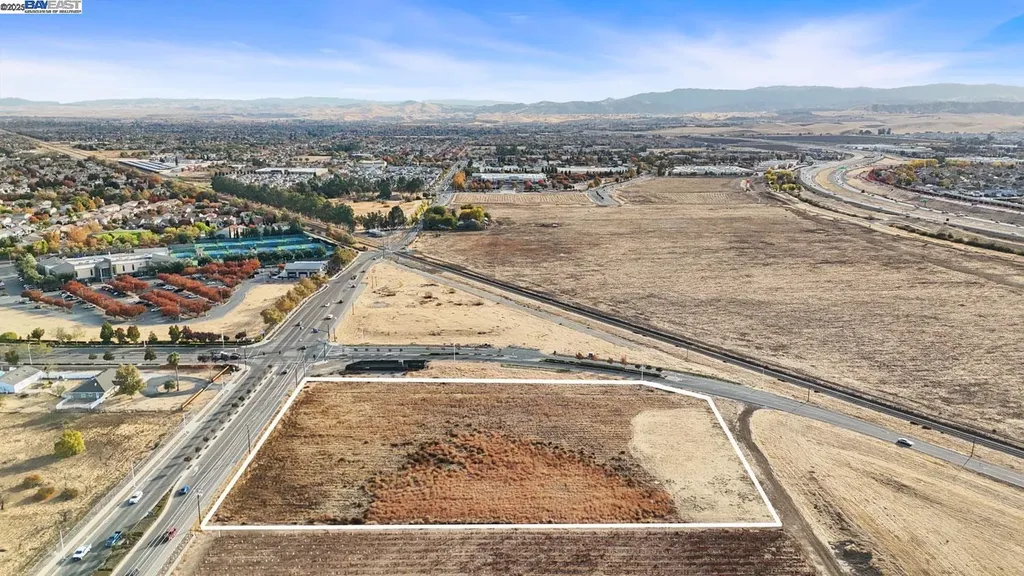 Empire Avenue Oakley CA 94561