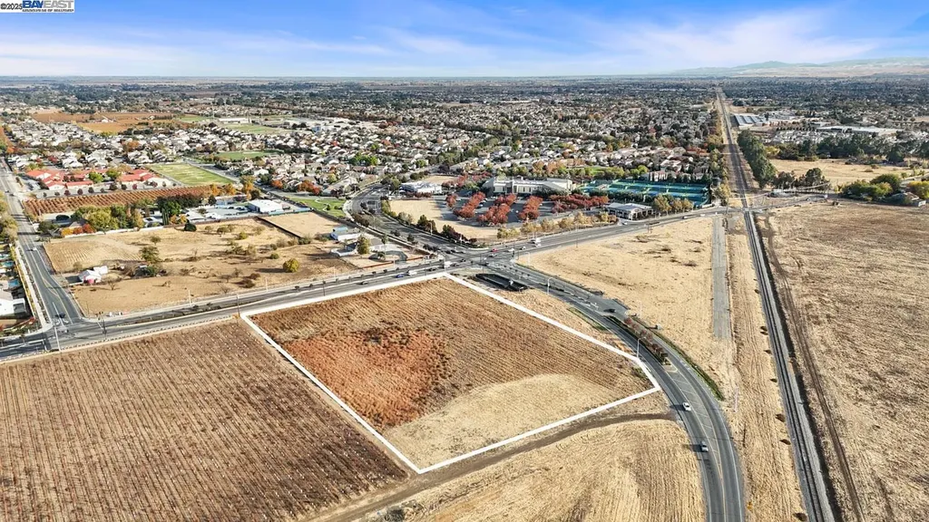 Empire Avenue Oakley CA 94561