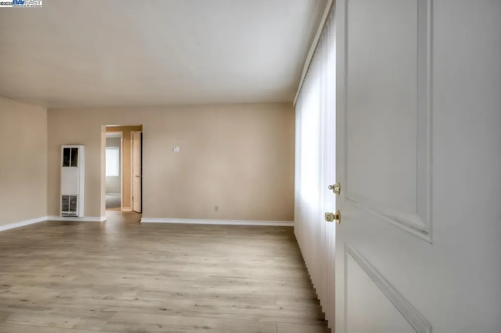 7448 Lockwood Street Oakland CA 94621