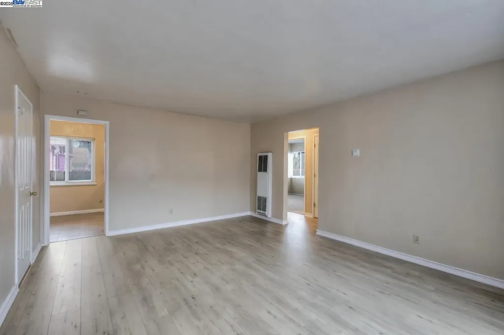 7448 Lockwood Street Oakland CA 94621