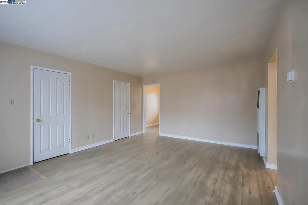 7448 Lockwood Street Oakland CA 94621