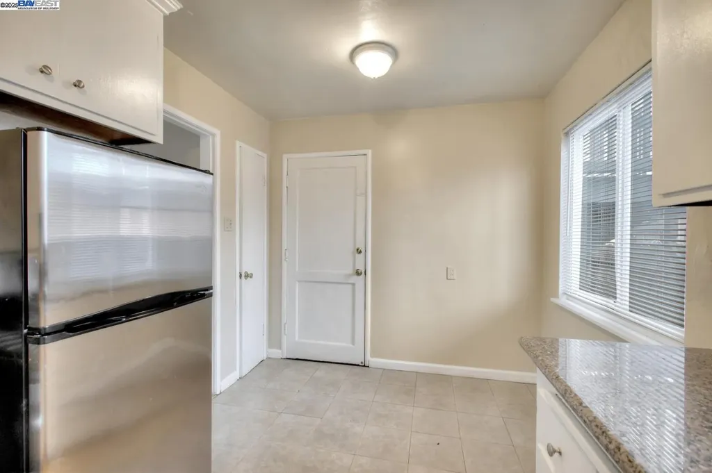 7448 Lockwood Street Oakland CA 94621