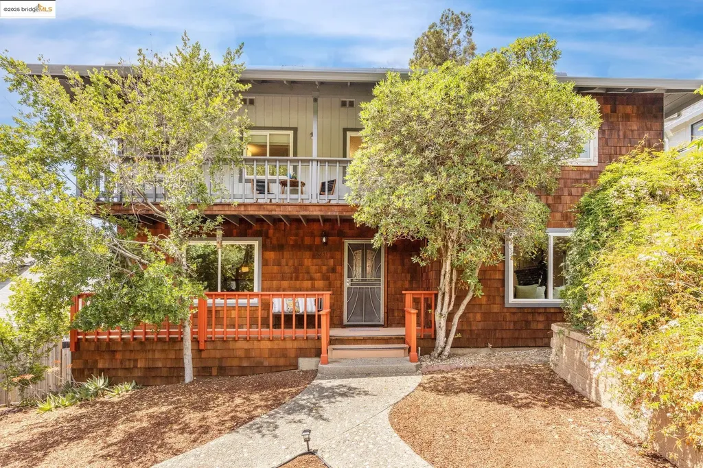 6259 Leona Street Oakland CA 94605