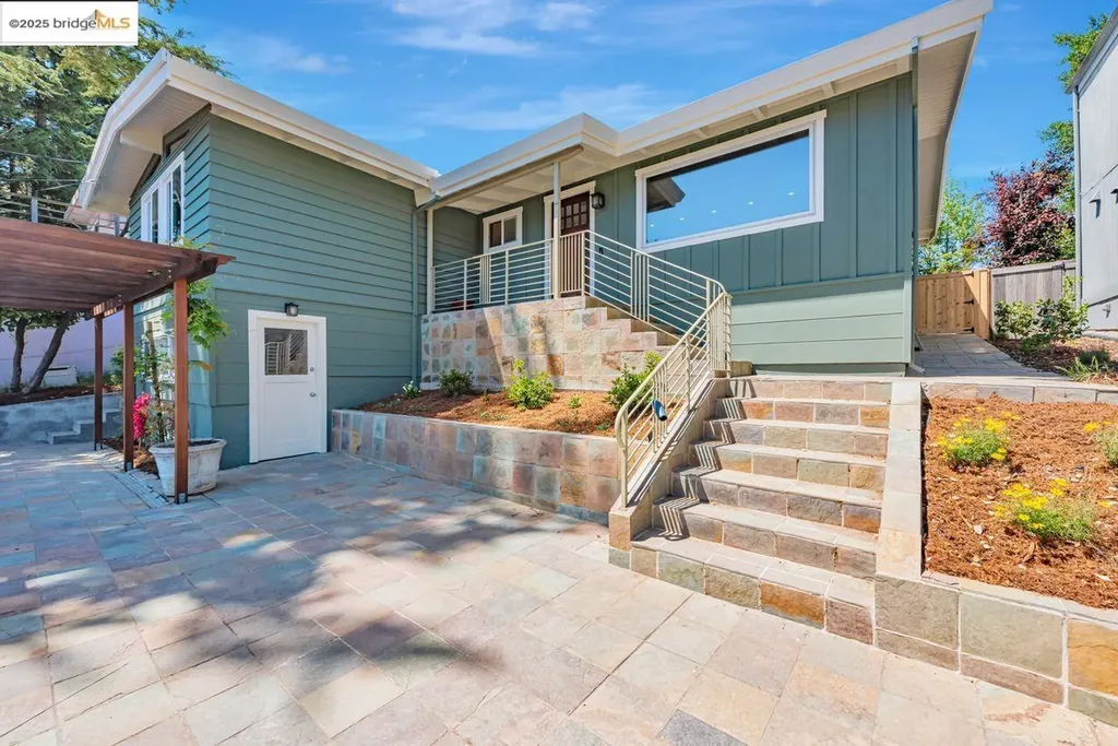 6815 Paso Robles Drive Oakland CA 94611