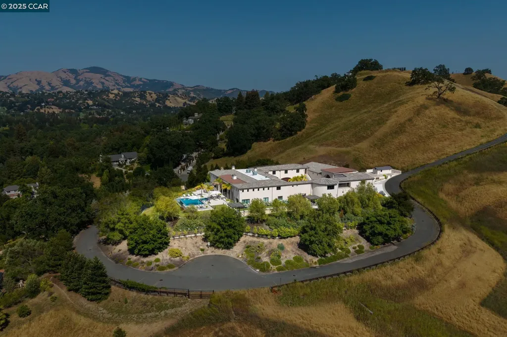 1021 Via Del Gato Alamo CA 94507