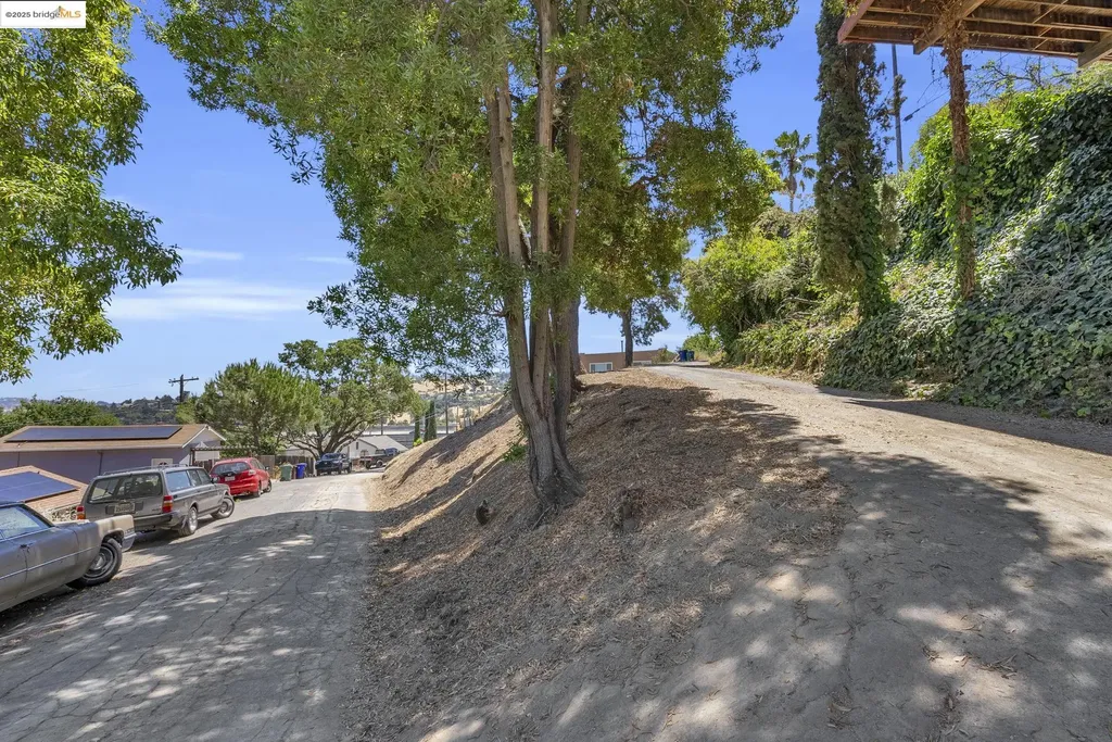 125 Kendall Avenue Crockett CA 94525