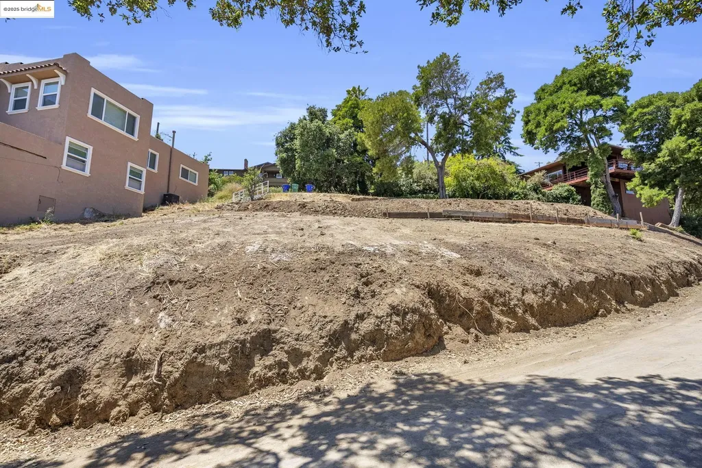 125 Kendall Avenue Crockett CA 94525