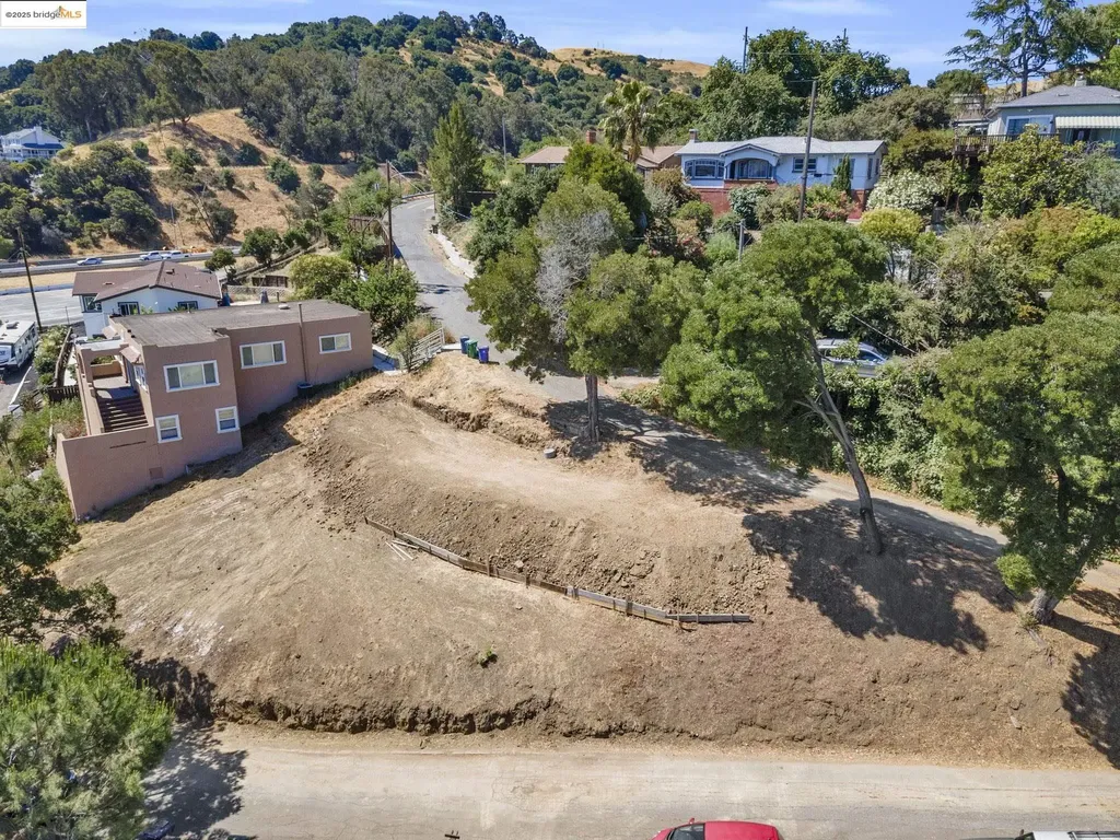 125 Kendall Avenue Crockett CA 94525
