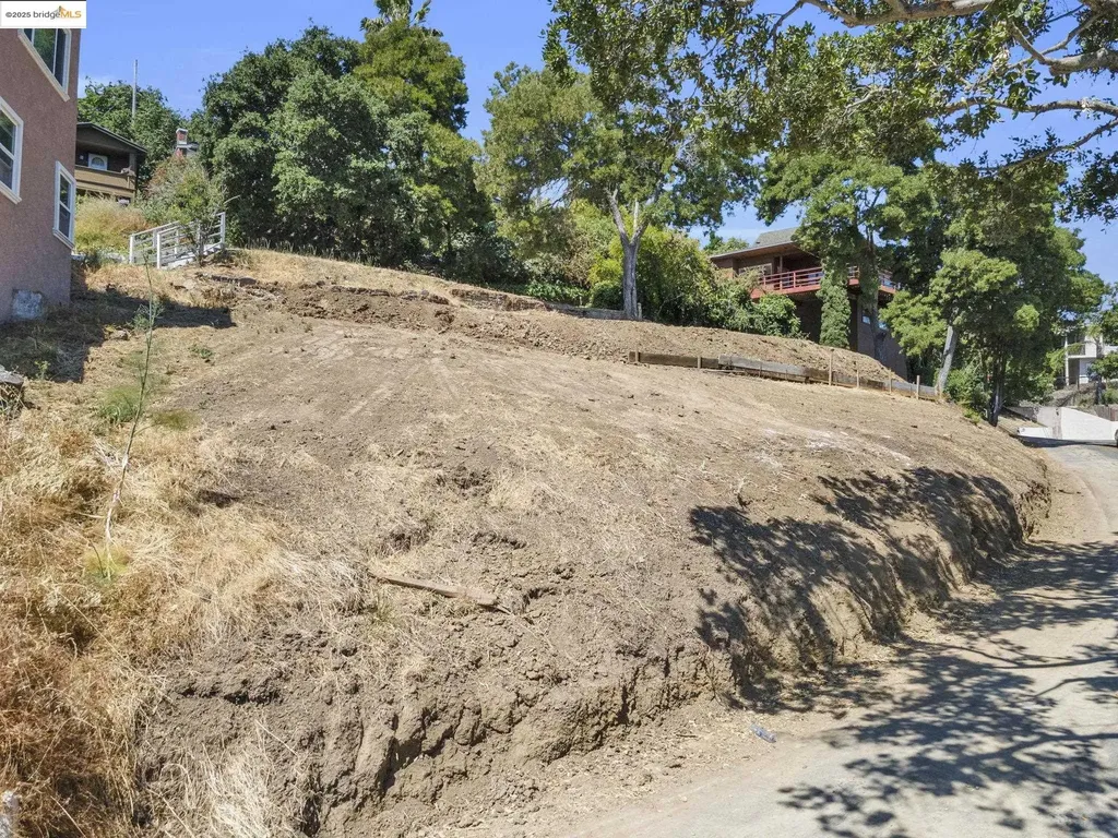125 Kendall Avenue Crockett CA 94525