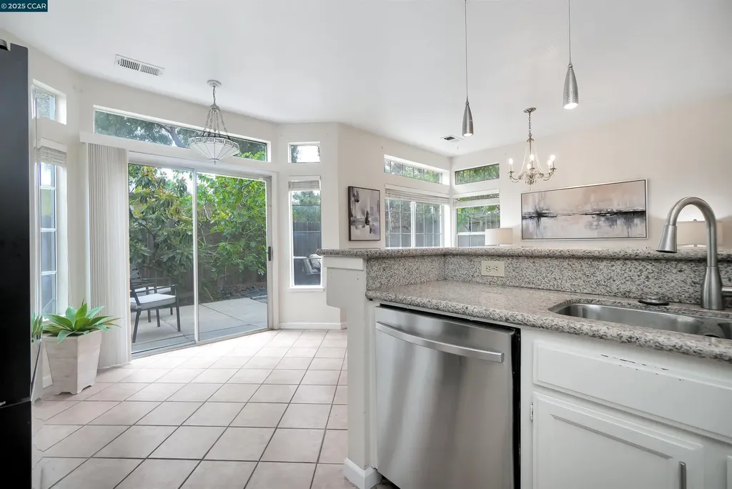 266 Scotts Valley Hercules CA 94547