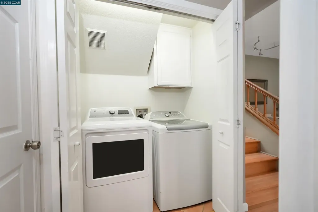 266 Scotts Valley Hercules CA 94547