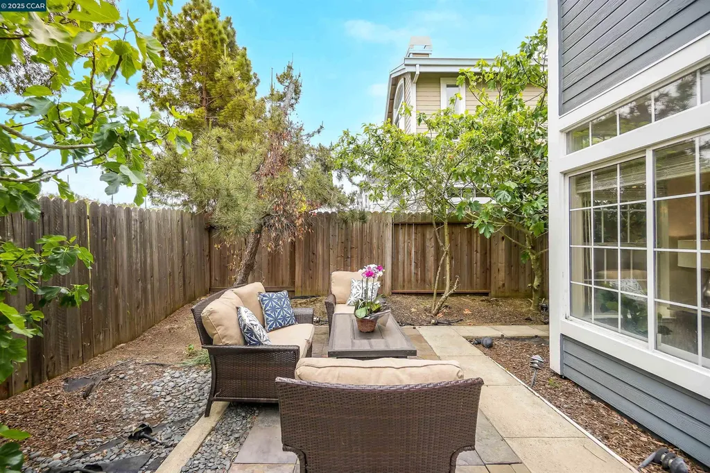 266 Scotts Valley Hercules CA 94547