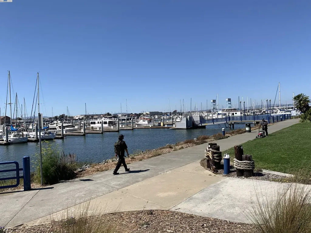 25 Burnham Street Vallejo CA 94590