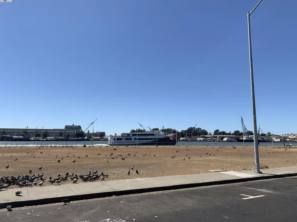 25 Burnham Street Vallejo CA 94590