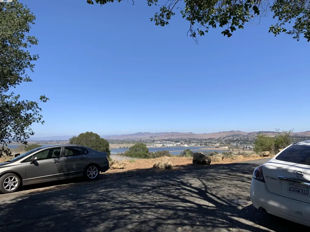 25 Burnham Street Vallejo CA 94590
