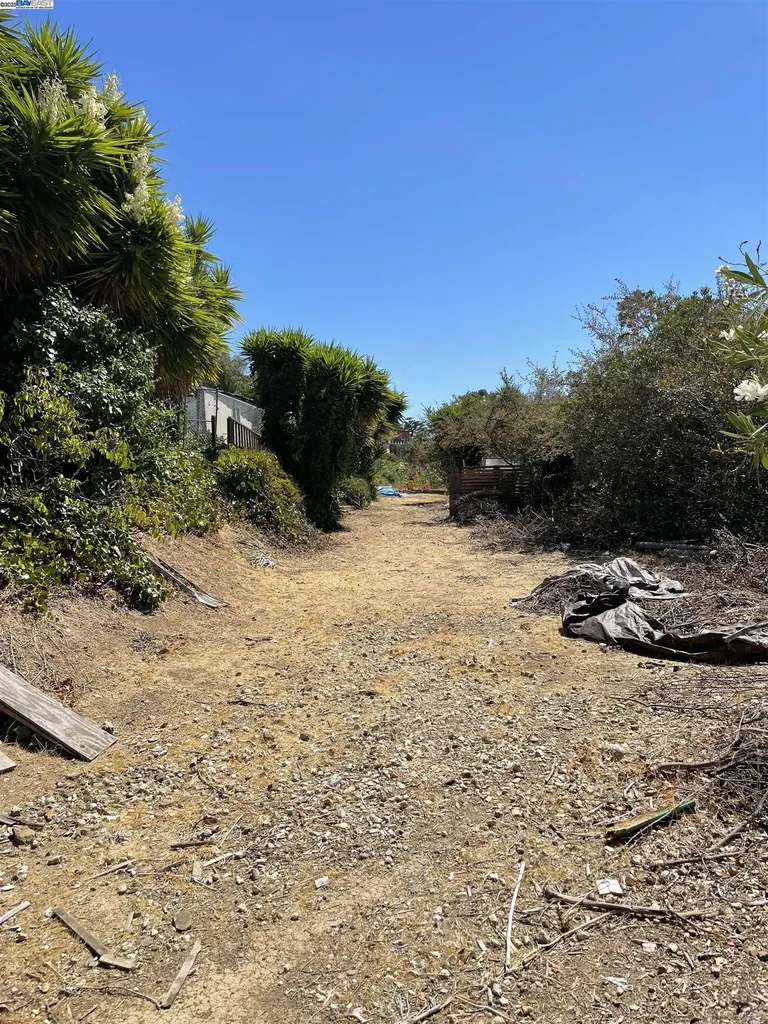 25 Burnham Street Vallejo CA 94590