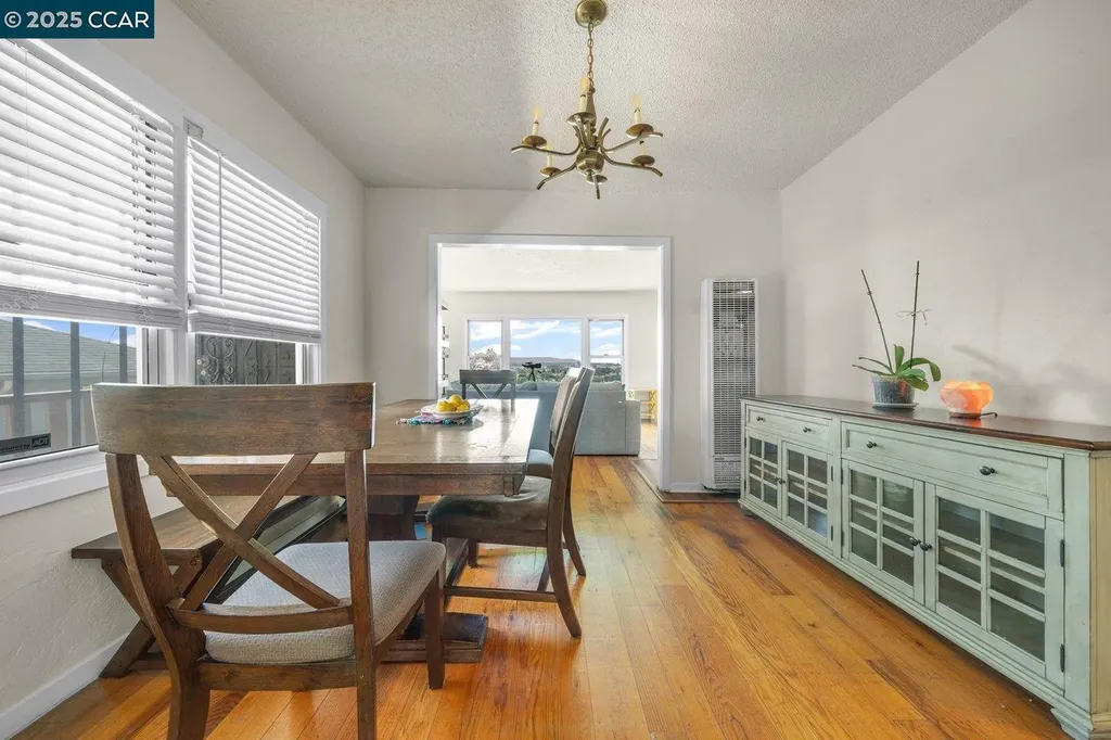 9305 Burr Street Oakland CA 94605