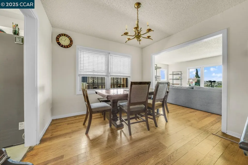 9305 Burr Street Oakland CA 94605