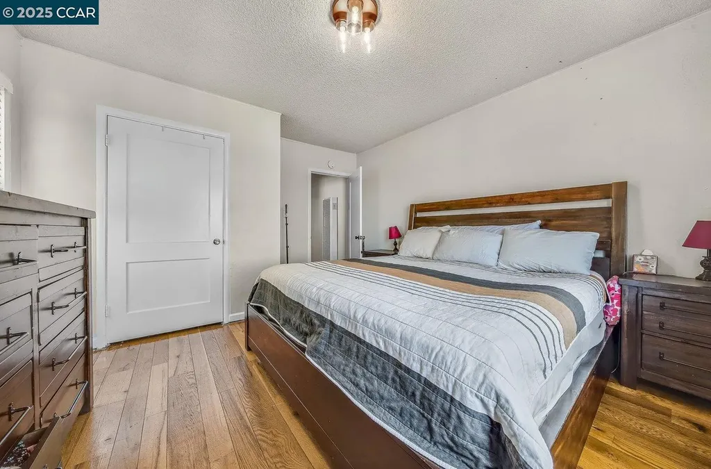 9305 Burr Street Oakland CA 94605