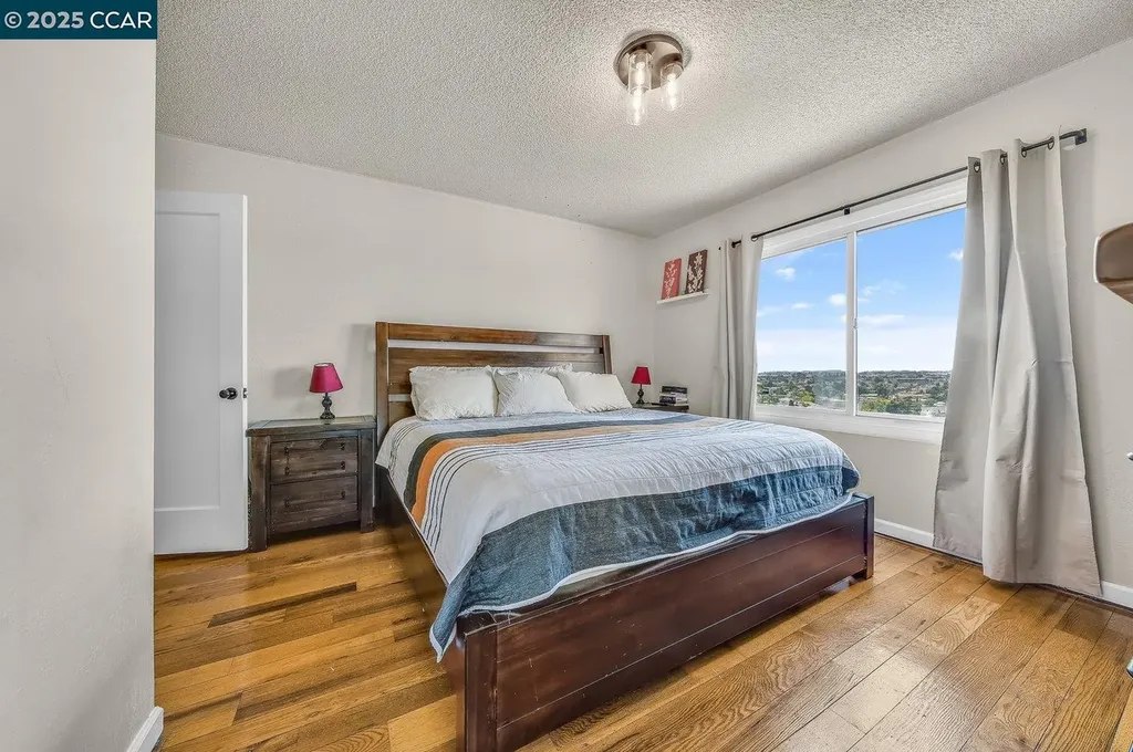 9305 Burr Street Oakland CA 94605