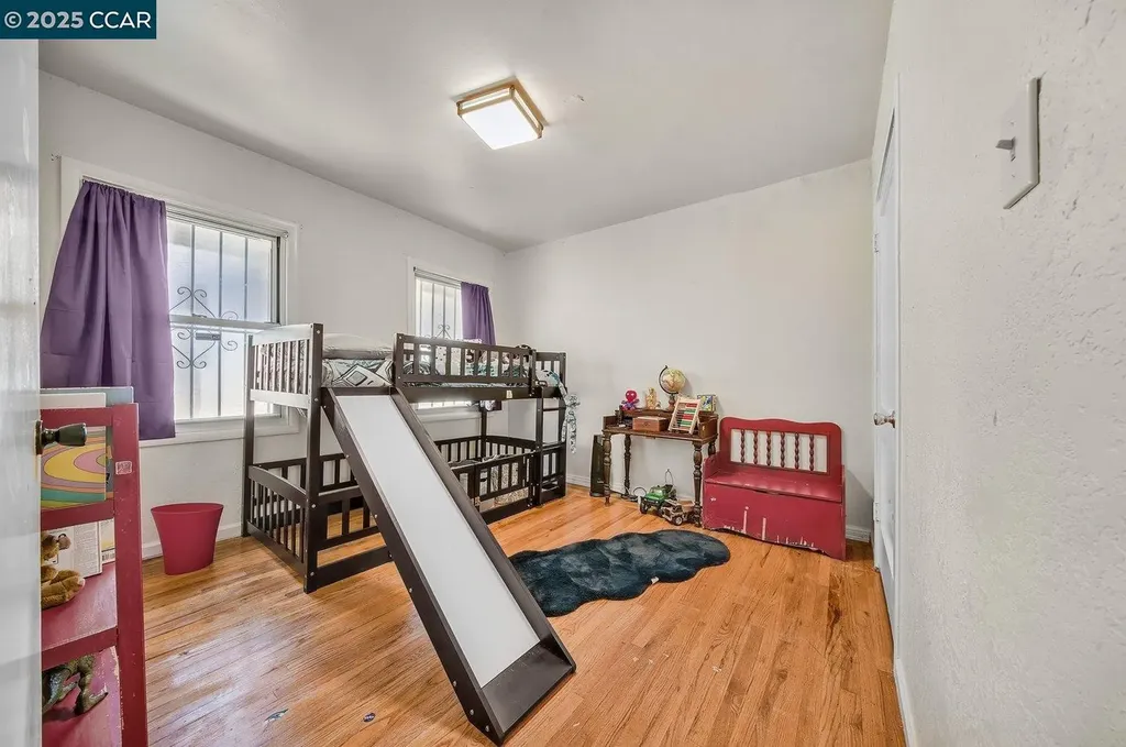 9305 Burr Street Oakland CA 94605