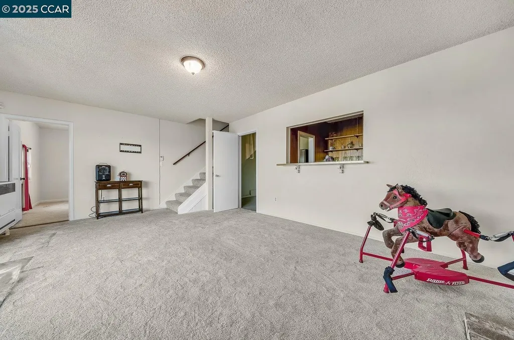 9305 Burr Street Oakland CA 94605