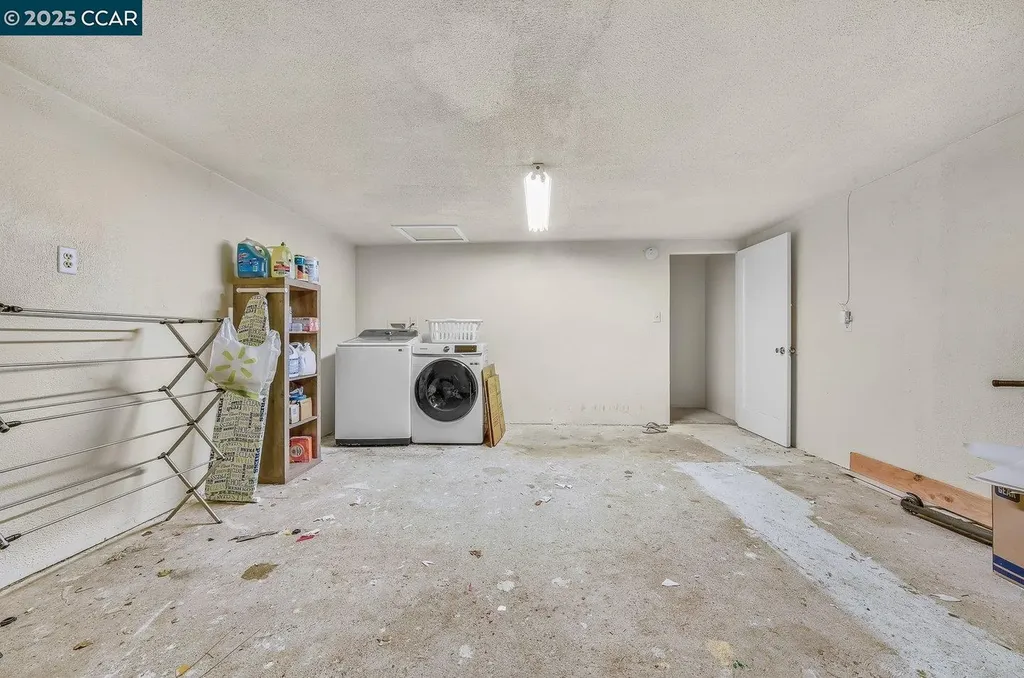 9305 Burr Street Oakland CA 94605