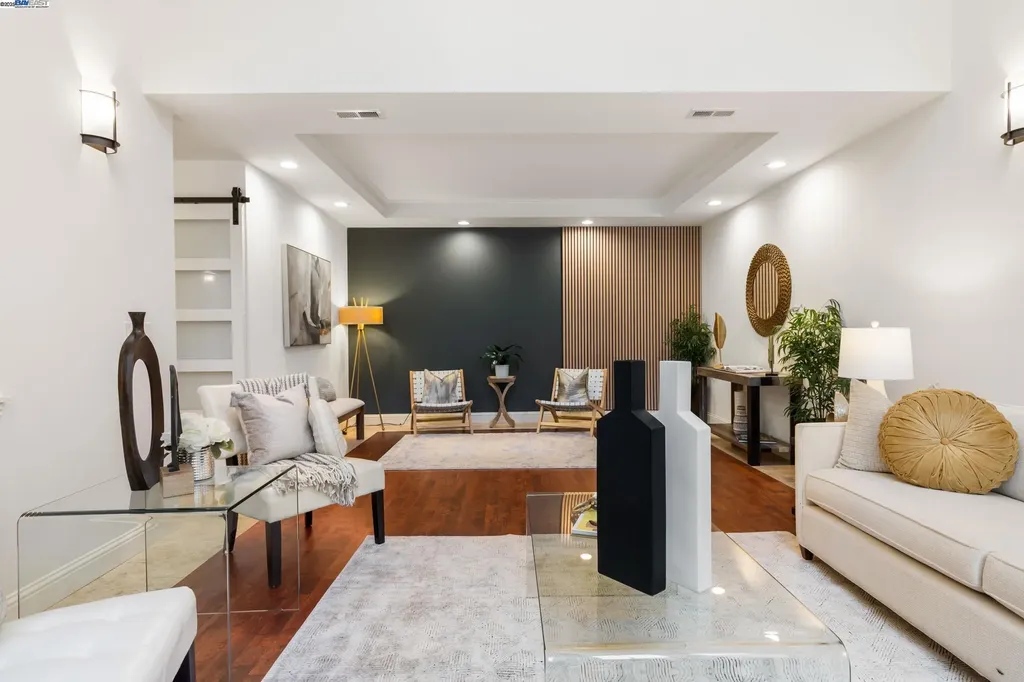 6440 Longcroft Drive Oakland CA 94611