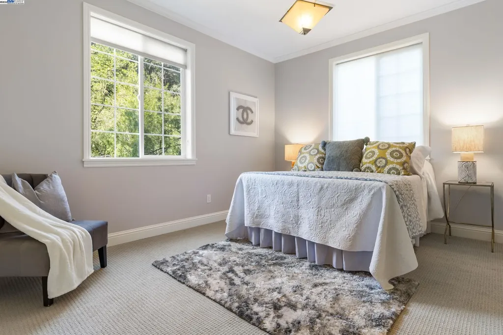 6440 Longcroft Drive Oakland CA 94611