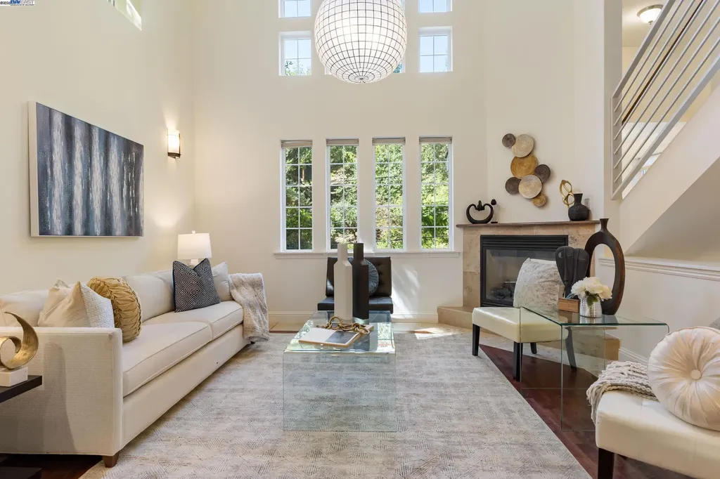 6440 Longcroft Drive Oakland CA 94611