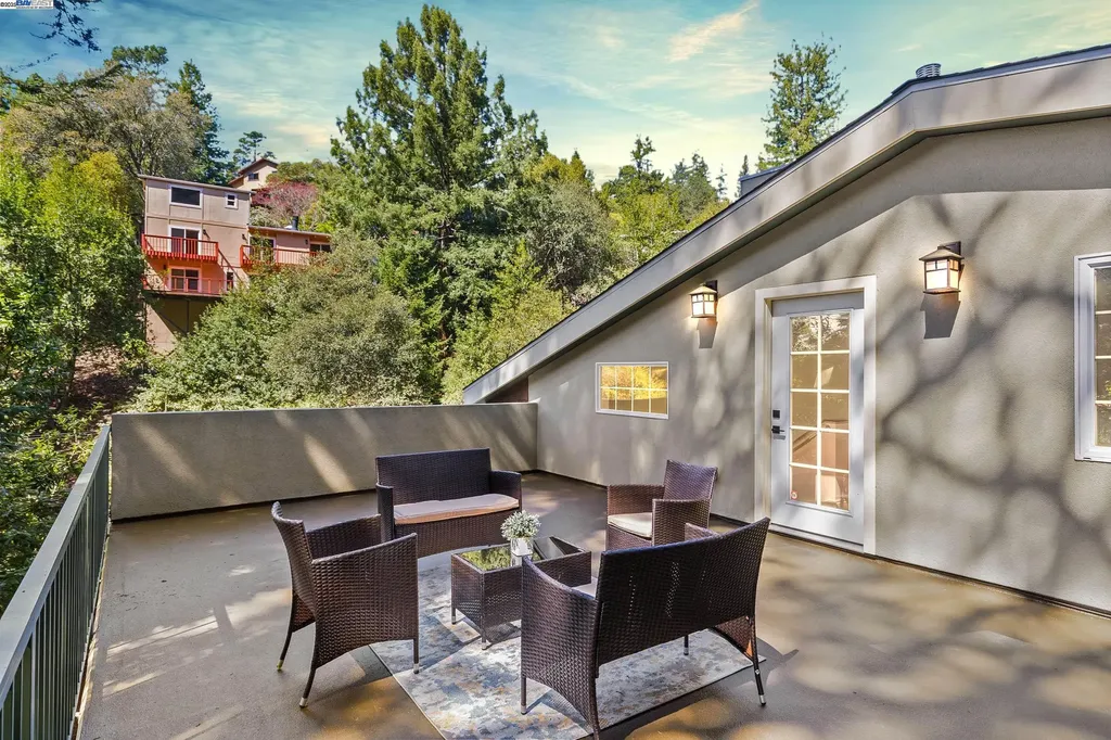 6440 Longcroft Drive Oakland CA 94611