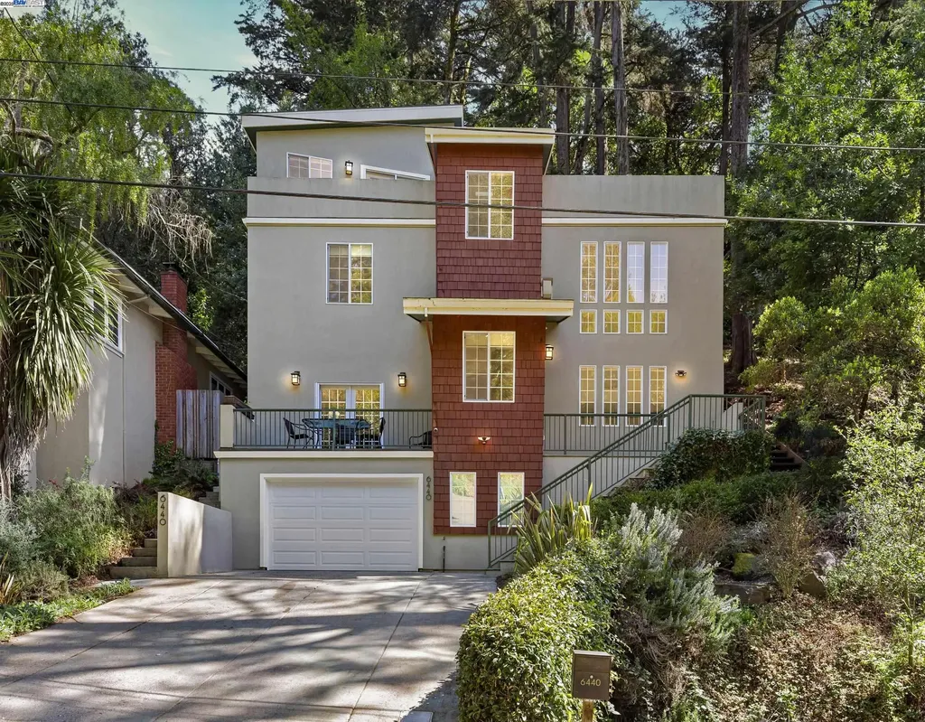 6440 Longcroft Drive Oakland CA 94611