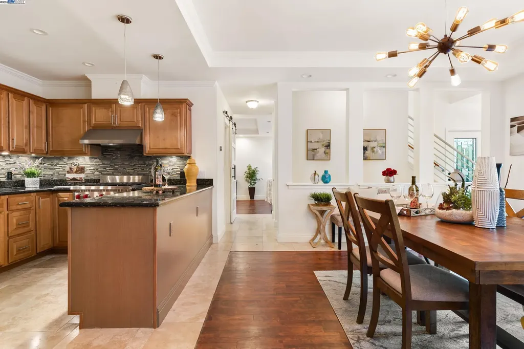 6440 Longcroft Drive Oakland CA 94611