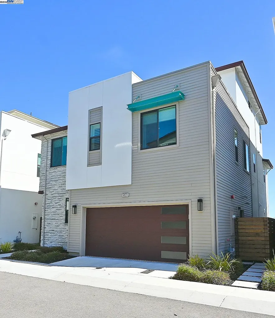 5609 Fallbrook Court Dublin CA 94568