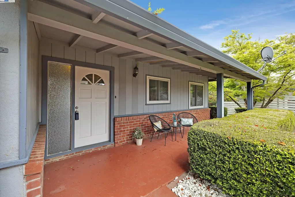 24037 Wilcox Lane Hayward CA 94541