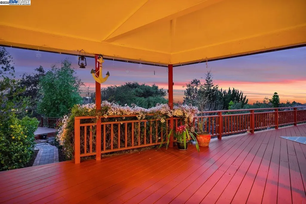 2503 Oakes Drive Hayward CA 94542