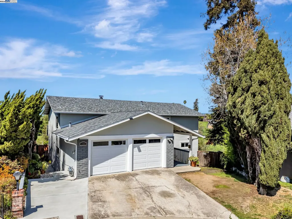 1984 Nina Court Hayward CA 94541