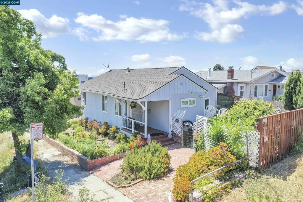 9899 Thermal Street Oakland CA 94605
