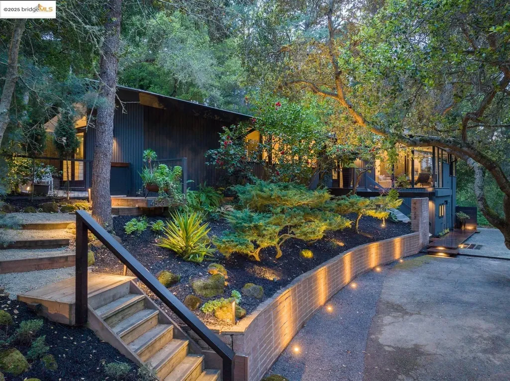 4523 Oak Hill Road Oakland CA 94605