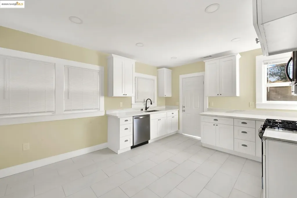 729 Ohio Street Vallejo CA 94590