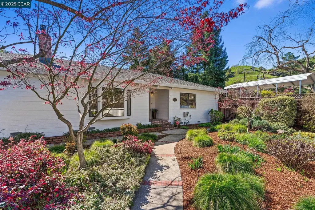 3273 Wooded Creek Lane Lafayette CA 94549