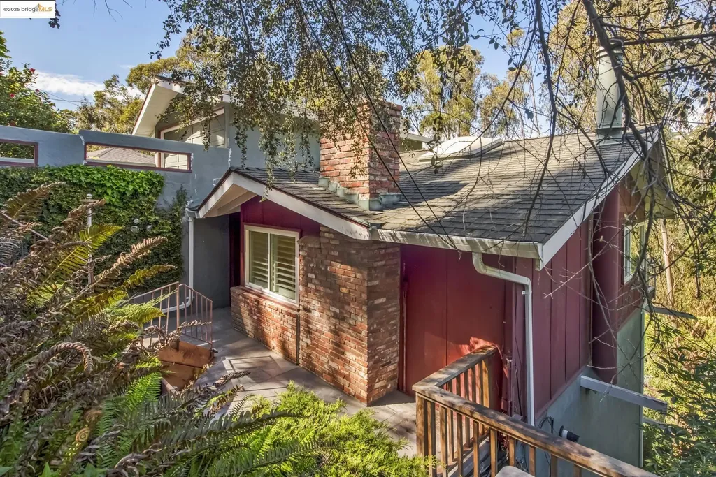 Oakland CA, 6427 Westover Drive