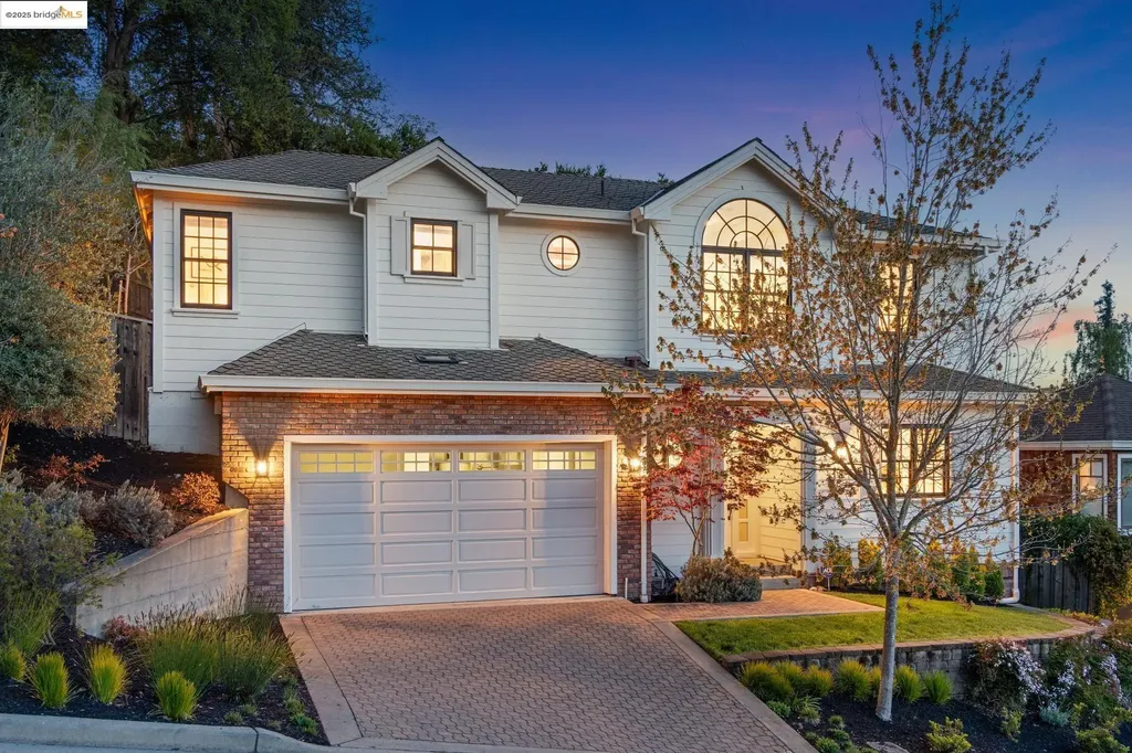 18 Woodside Glen Court Oakland CA 94602