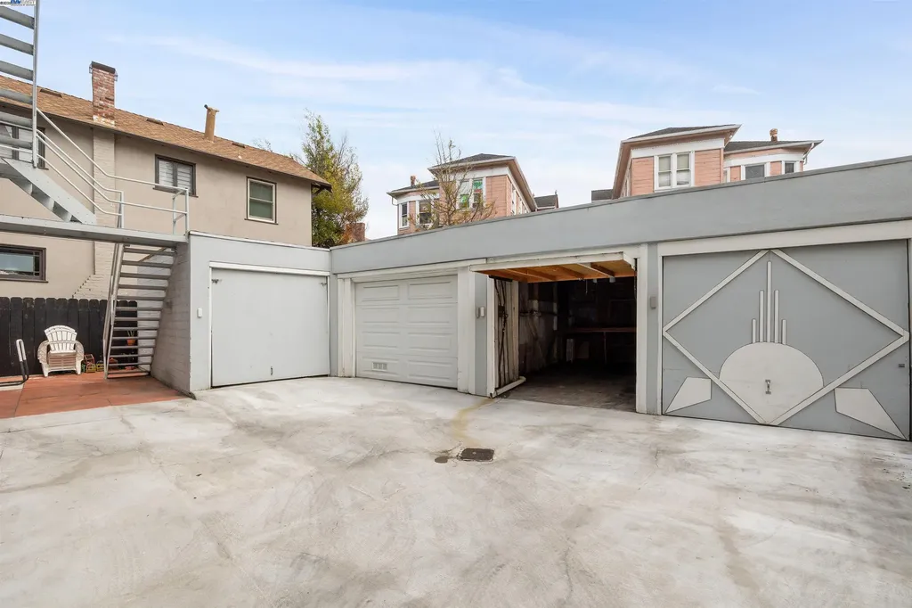 1438 Lakeshore Avenue Oakland CA 94606
