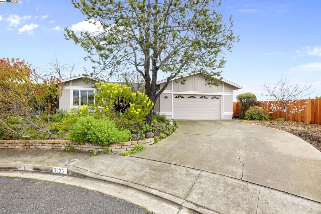 5125 Helton Court Castro Valley CA 94546