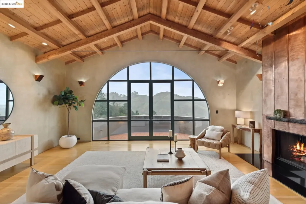 5 Woodside Way Oakland CA 94611